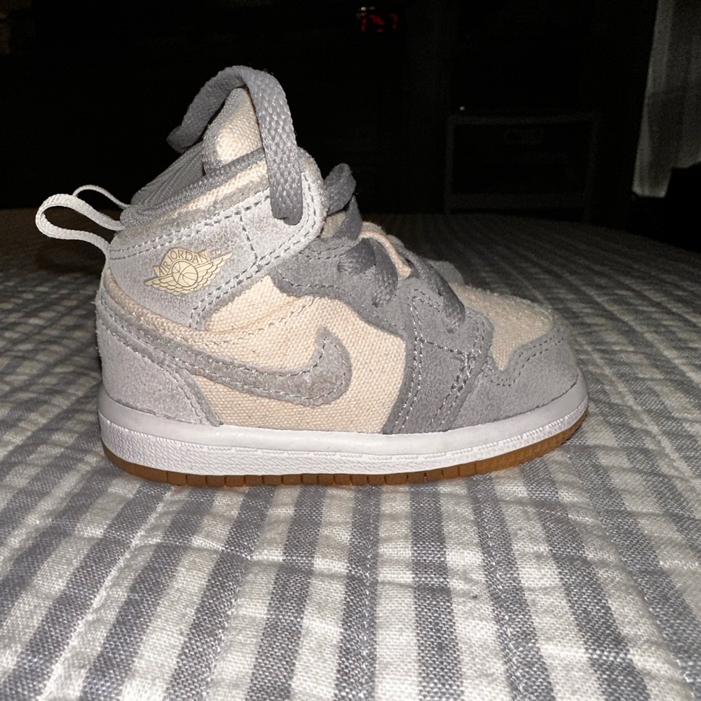 Air Jordan 1 Mid size 4C INFANT SIZE